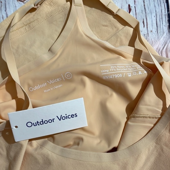 NWT Outdoor Voices Exercise Workout Athletic Dress in Toscana Cream - Picture 3 of 10